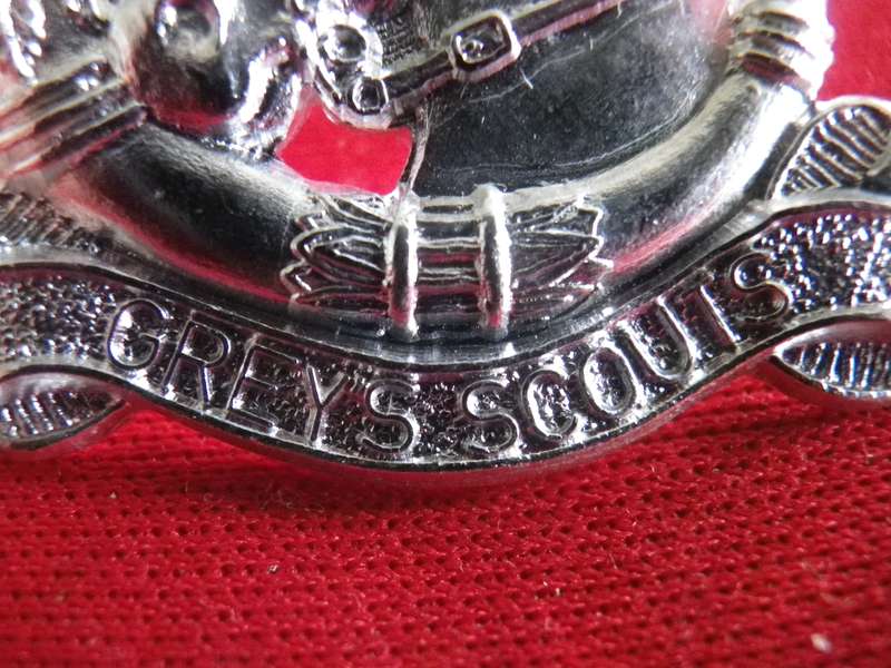 RHODESIAN ARMY - GREYS SCOUTS ANODISED BERET BADGE - STAMPED REUTELER   (8705)