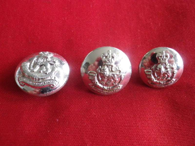 RHODESIAN LIGHT INFANTRY - 3 X TUNIC BUTTONS - ODS 16mm/18mm/19.5mm      (8700)