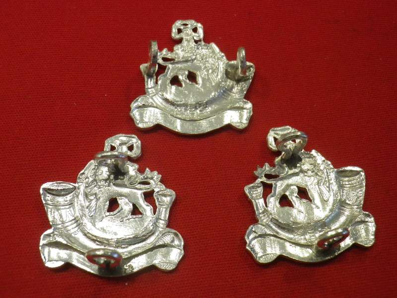 RHODESIAN LIGHT INFANTRY - SET ANODISED CAP + FACING PAIR COLLAR BADGES (116)