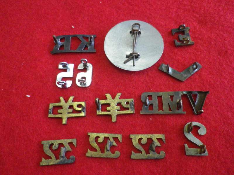 BRITISH ARMY ETC. WW2 METAL SHOULDER TITLES                 (169)