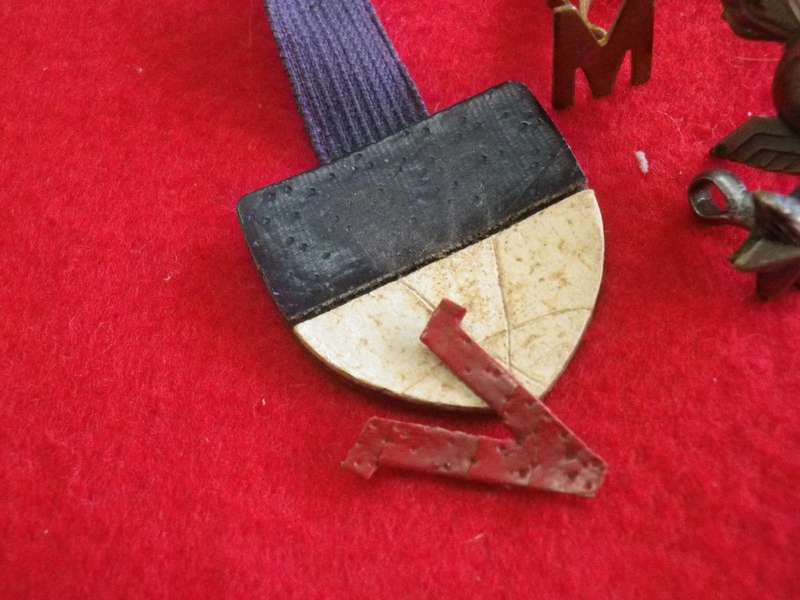 ITALIAN ? LOT WW2 ERA BADGES ETC.                     (170)