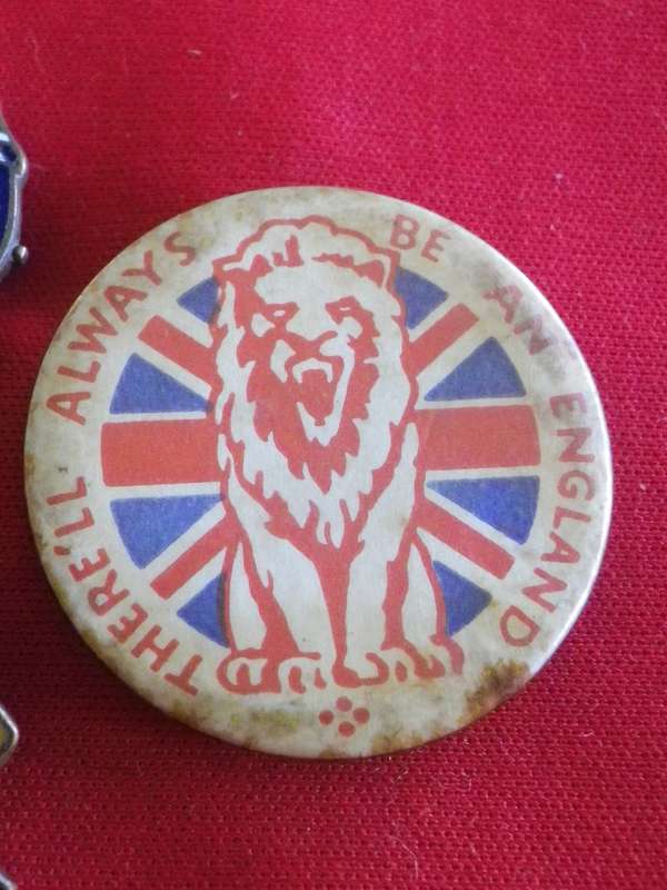 BRITISH / SA / ROYAL FAMILY 1947 VISIT  -     LOT OF LAPEL PINS           (8990)