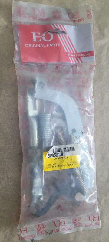 Toyota Hi Ace Brake Lining Kit (Details in Pack)