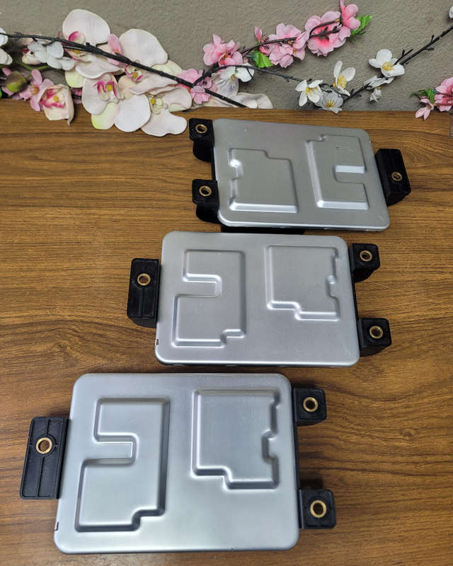 UNUSED...IVECO Multiplex  Front Frame ECU BODY COMPUTER BOX Part: 4122 1002  (Bid Per Piece)