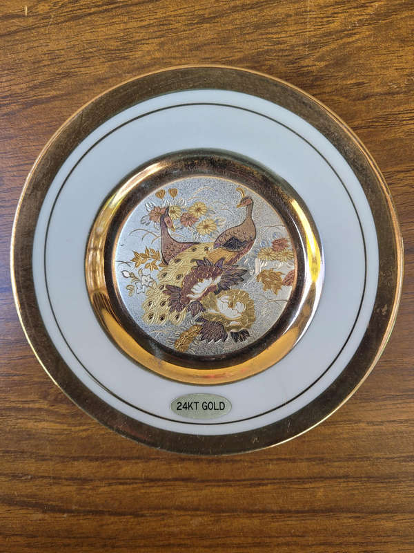 24K Gold & Silver-Gilded  8-Piece Bird-Themed Porcelain Set. (9Cm) Bid Per Set