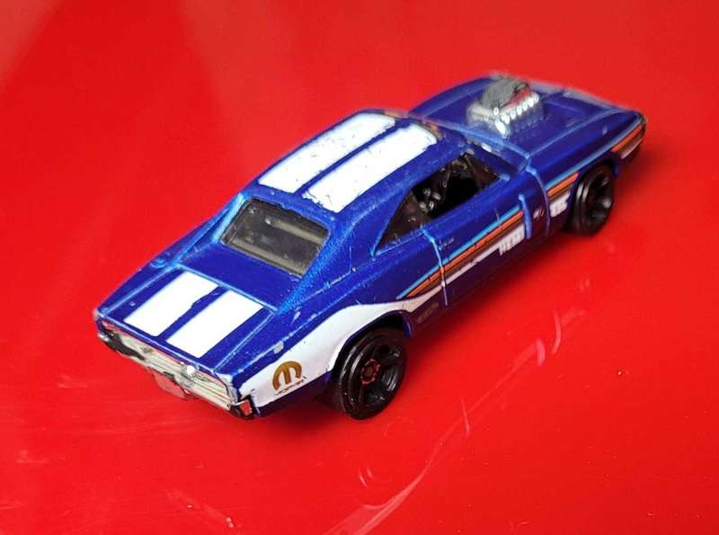 1:64 MATTEL 1970 HOT WHEELS, Die Cast DODGE CHARGER (T9712)