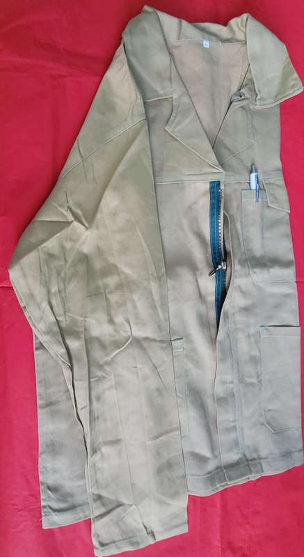 2-Piece  SABS Approved Triple-Stitched MB Everlast Work-Suit. Chest Size 132,  Waist 122