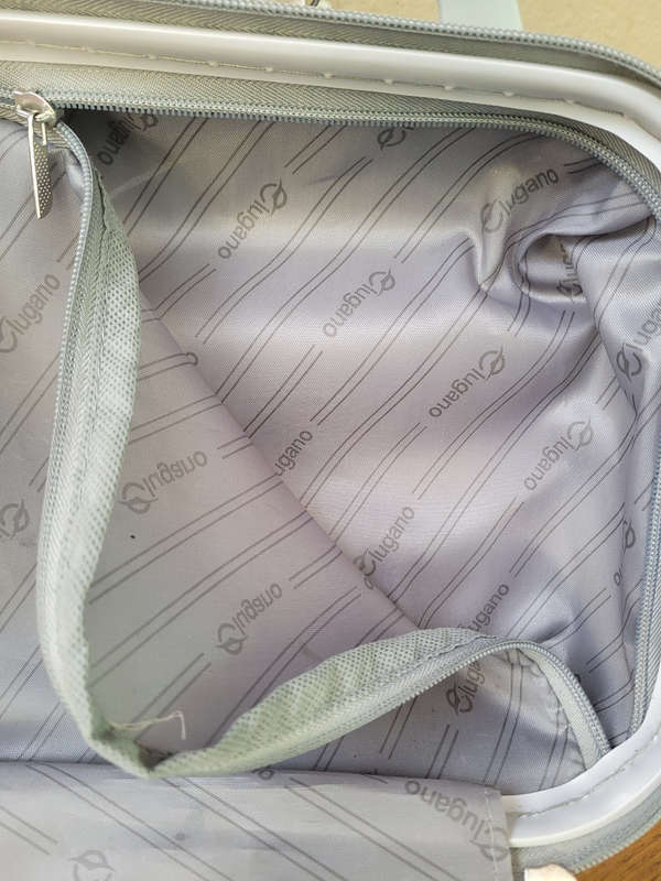 Quality Ladies Cosmetics Bag (26x14x24)Cm