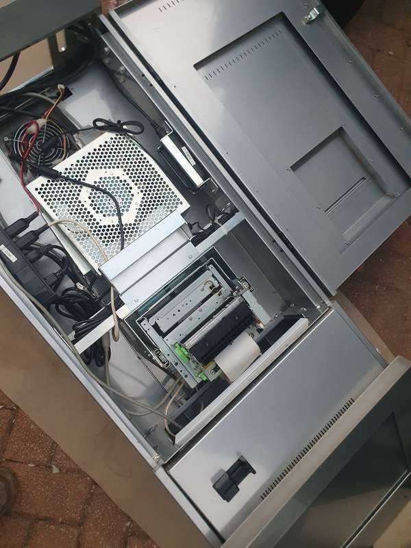 Large Screen Auto Teller/Kiosk With Card Slot For Card Payments. (Load Your Own Software...)