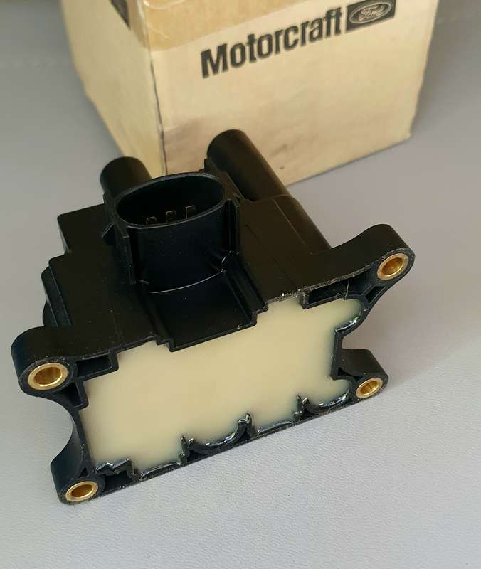 Ford Coil Ignition (988F-12029 AC)