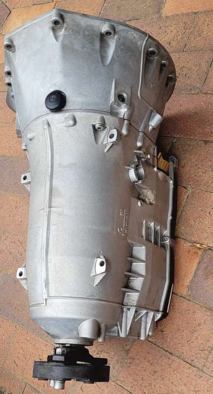Gear Box (POISSIBLY) For Mercedes Benz C-Class Diesel (W204) CDI - R220 271 19 01  & R 211 271 04 01