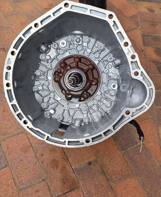 Gear Box (POISSIBLY) For Mercedes Benz C-Class Diesel (W204) CDI - R220 271 19 01  & R 211 271 04 01