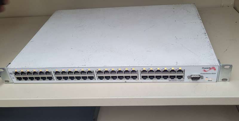 USED/Switching-On 24-Port PowerDsine 6024 Gigabit Switch. (Excludes Power Cable)