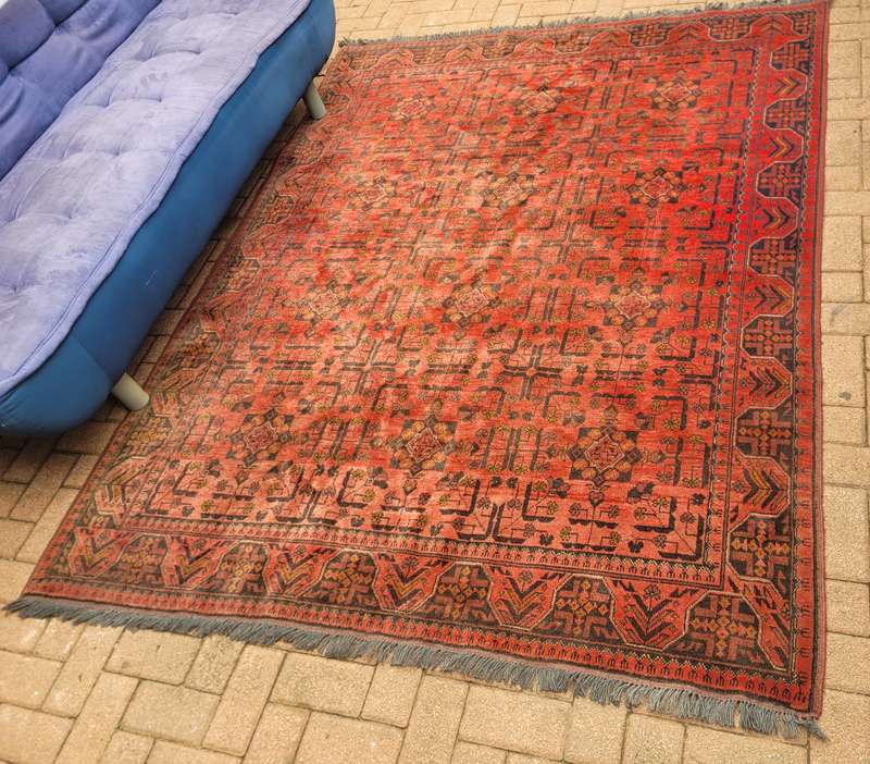 Large Clean-Used (GENUINE) PERSIAN CARPET (225x 180)cm. Simply Clean-No Issues