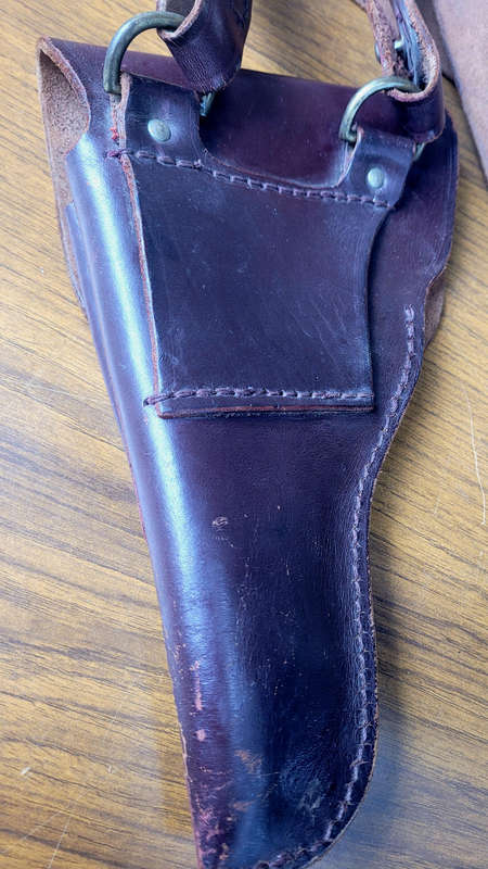 Collector`s Genuine Leather GUN HOLSTER Lot.  (Bid Per Lot)