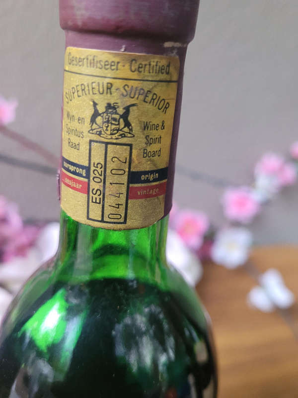 Collector`s Vintage Wine Collection. NEDERBERG PAARL: 1976  /  BARONNE: 1985. (Bid Per Bottle)
