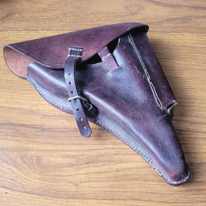 Collector`s Genuine Leather GUN HOLSTER Lot.  (Bid Per Lot)