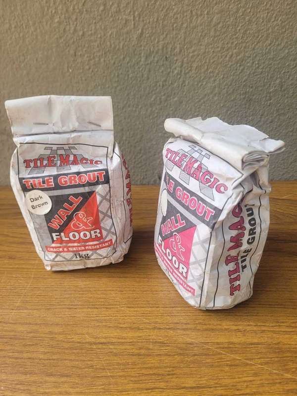 UNUSED...1Kg Tile Grout. Water & Crack Resistant (Bid Per Piece)!!!