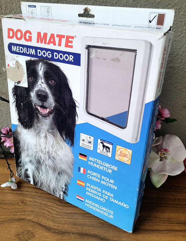 Unused Dog Mate Medium Dog Door