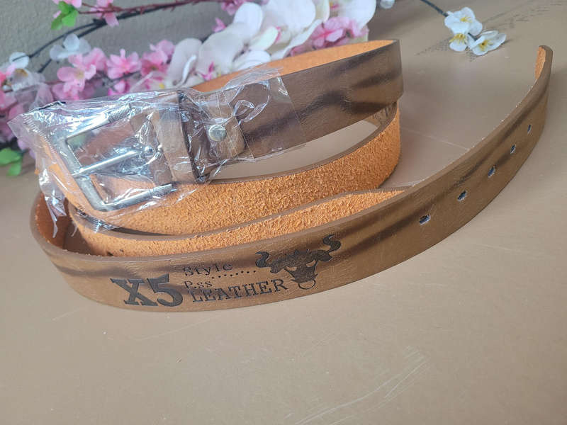 Men's vintage-styled cow-boy leather belt (2x available)