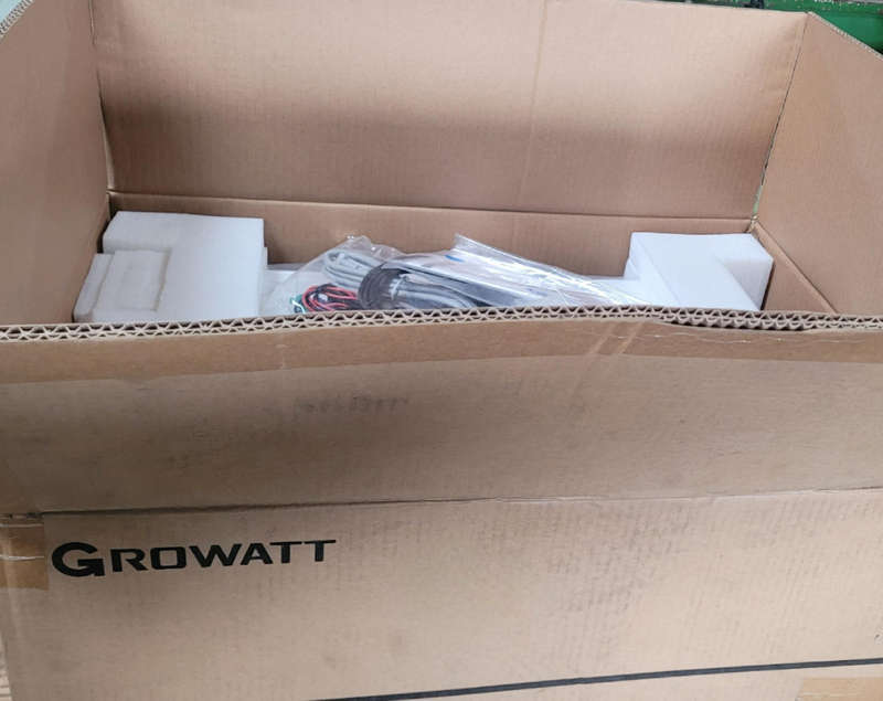 UNUSED..5Kw PV Off-Grid Growatt Inverter (SPF 5000 ES)