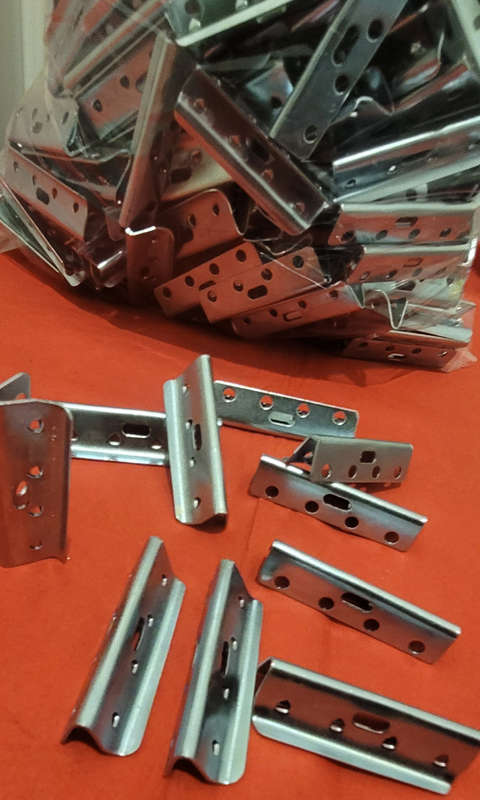 Unused.. Upholstery Repairs WEBBING CLIPS. (Bid Per 10-Piece Pack)