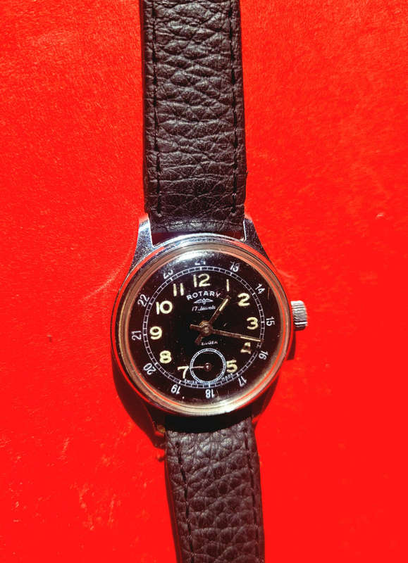 ROTARY AVENGER-17 Jewels Hand-Wound Anti-Magnetic Swiss Gents Watch. WORKING... See Description