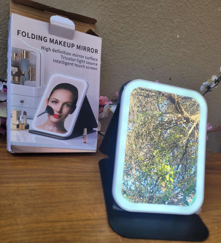 TOUCH SCREEN LED Tri-Colour Folding RECHARCHABLE Make-Up Mirror (C-Type Port)