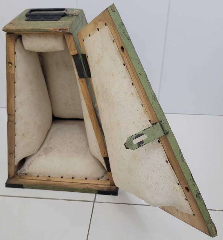 Vintage Cushioned Fragile Box For Theodolite Surveying.   COLLECTOR ITEM...