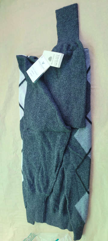Imported...LYLE & SCOTT (M) Pure New Wool Men`s Classic Round Neck Jersey