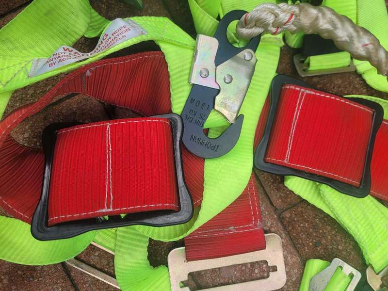 IRONMAN Clean-Used Climbing Safety Harness