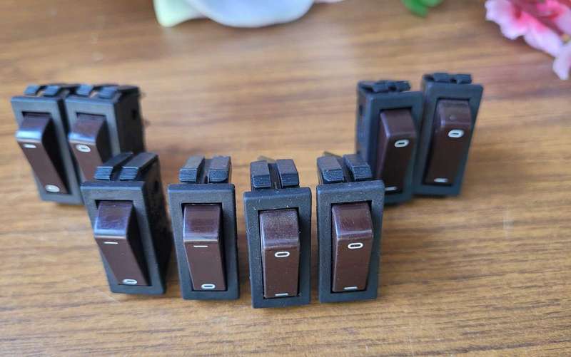 UNUSED...10A, 250V Rocker Switches T125.  Bid Per Piece - To Take 10x OR More