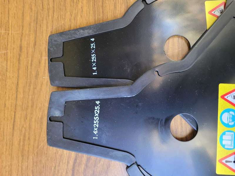 Brush Cutter Blade Attachments (1.4x255.25.4) Bid Per Piece