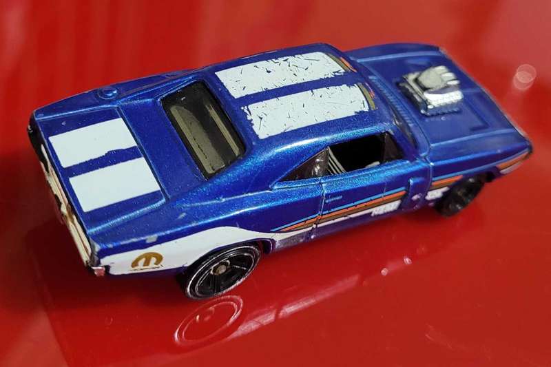 1:64 MATTEL 1970 HOT WHEELS, Die Cast DODGE CHARGER (T9712)