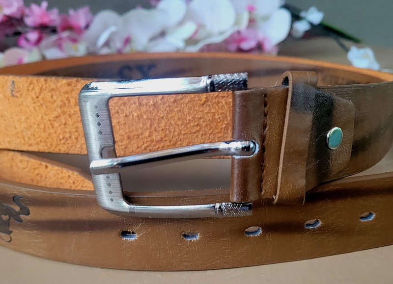 Men's vintage-styled cow-boy leather belt (2x available)