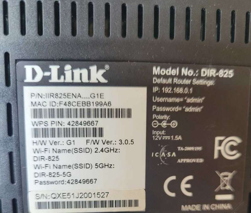 Clean-Used D-Link (DIR-825) FAST Gigabit Dual Band Router. NO CHARGER