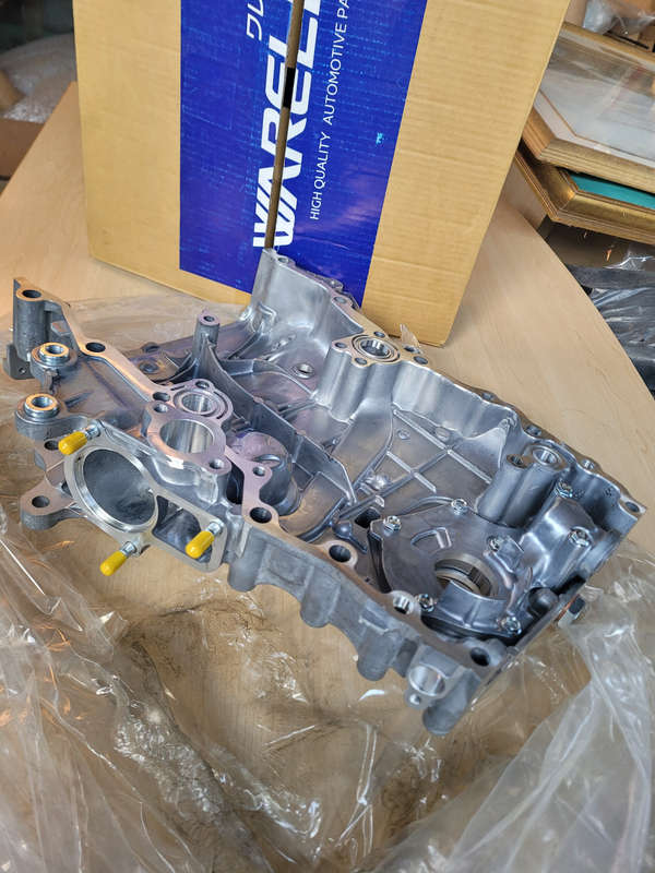 TOYOTA HIACE /HI-LUX 2.7L  (2TR) Engine Oil Timing  Chain Outer Cover