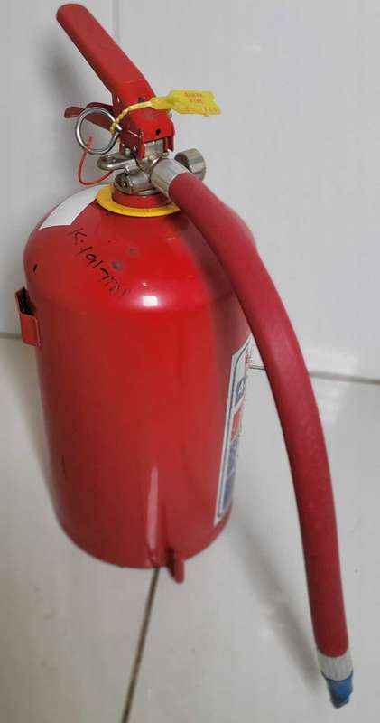 4.5 Kg FULL Fire Extinguisher. (Next Recharge Date: 2/16).  Bid Per Piece