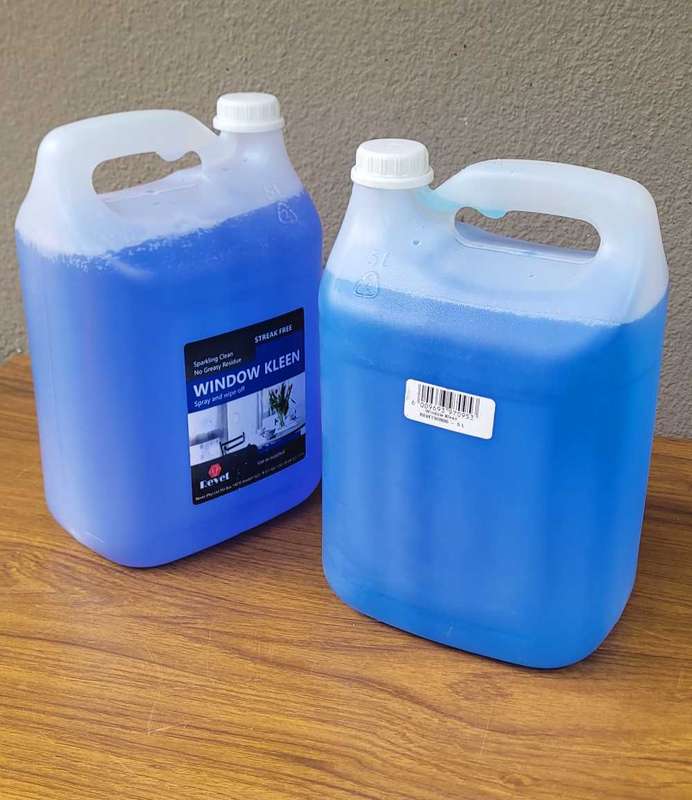 WINDOW KLEEN Streak-Free Spray & Wipe-Off Solution (Bid per Piece)
