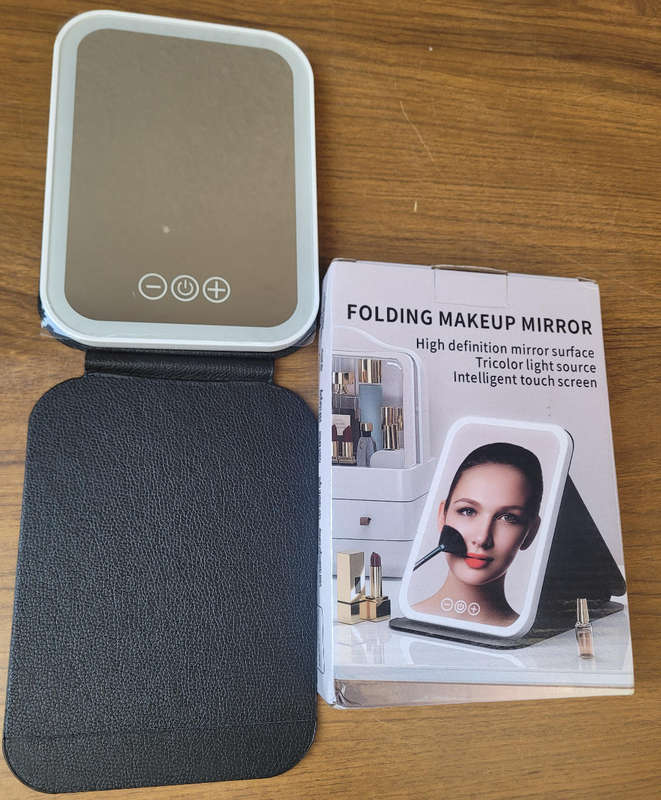 TOUCH SCREEN LED Tri-Colour Folding RECHARCHABLE Make-Up Mirror (C-Type Port)