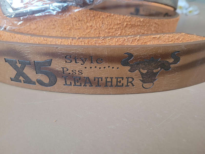 Men's vintage-styled cow-boy leather belt (2x available)
