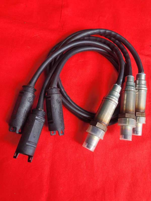 Oxygen Sensor 4-Pin (MALE), 4 wires For BMW E90 3 Series (BID PER EACH PIECE)!!!