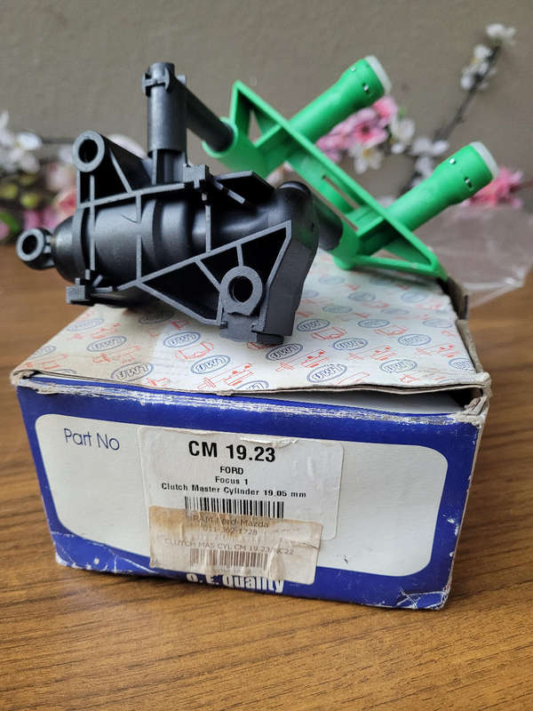 FORD FOCUS Clutch Master Cylinder  (Part: CM 19.23)