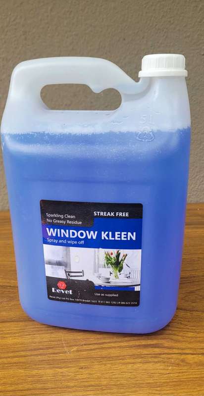 WINDOW KLEEN Streak-Free Spray & Wipe-Off Solution (Bid per Piece)