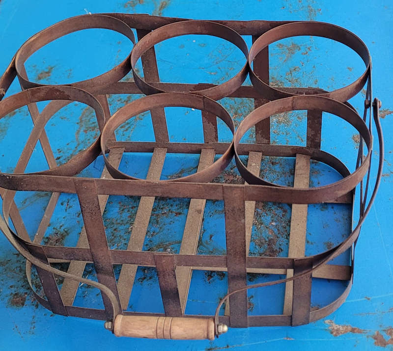 Vintage-Styled 6-Bottle Wooden-Handled Wine Rack