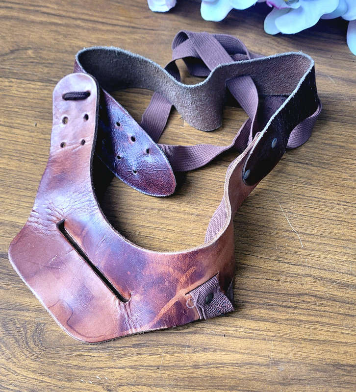 Collector`s Genuine Leather GUN HOLSTER Lot.  (Bid Per Lot)