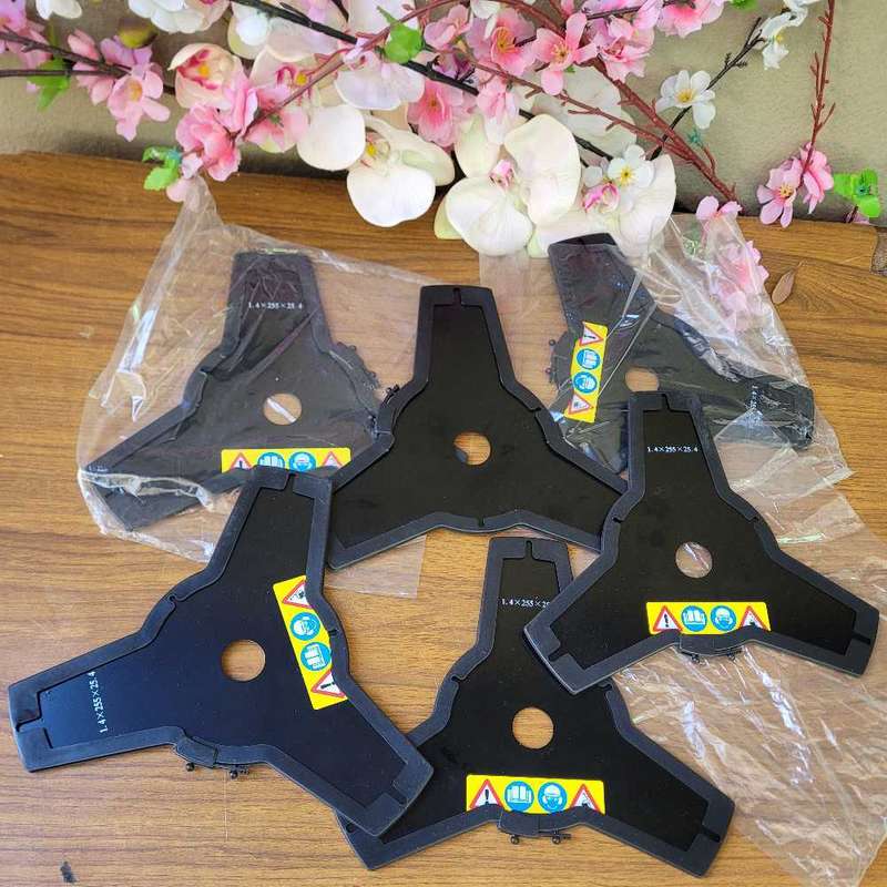 Brush Cutter Blade Attachments (1.4x255.25.4) Bid Per Piece