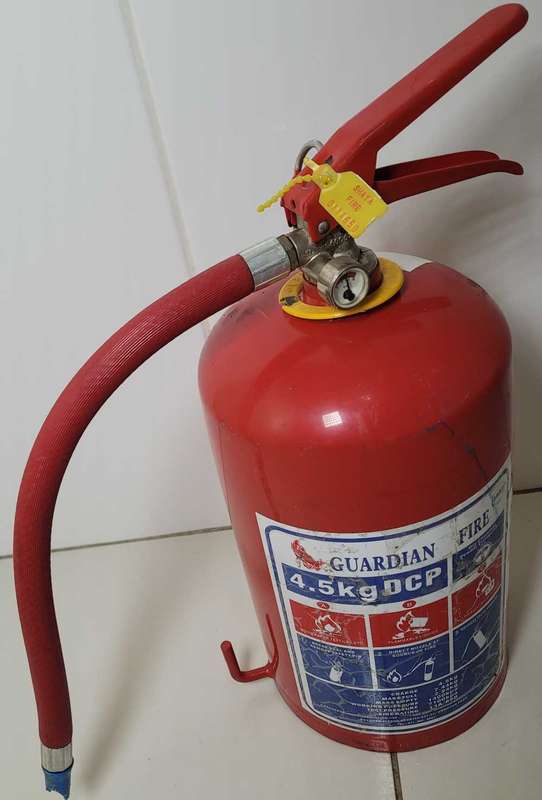 4.5 Kg FULL Fire Extinguisher. (Next Recharge Date: 2/16).  Bid Per Piece