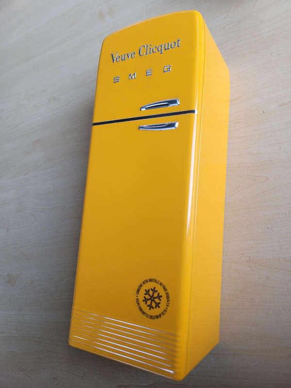 BNG Champagne BRUT VEUVE CLICQUOT SMEG FRIDGE (COLLECTORS LIMITED EDITION)