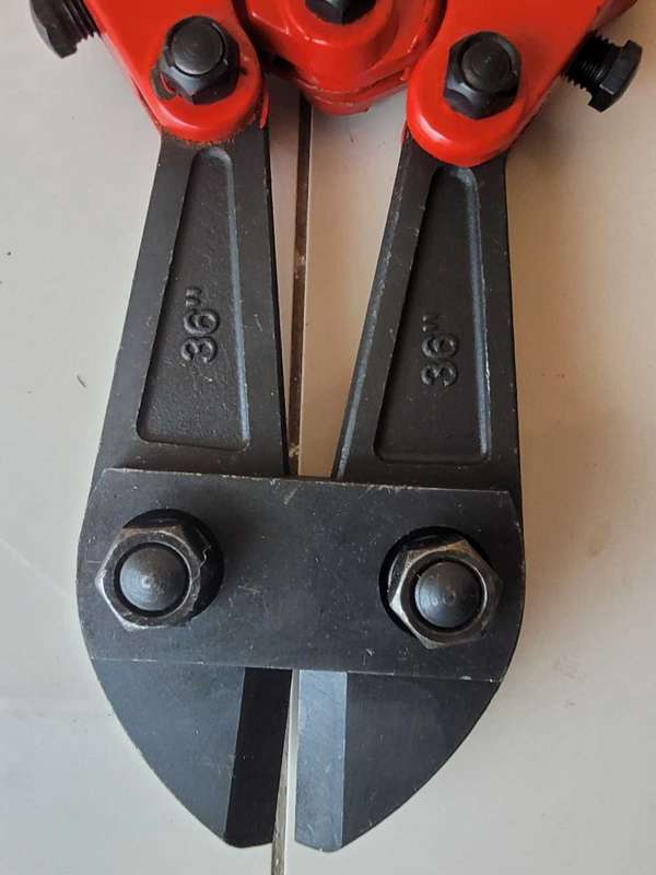 UNUSED...36" VERY LARGE Forged Steel Bolt Cutter.    LAST ONE.....